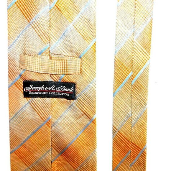 Joseph A Bank NWOT Signature Collection Tan T714 - Picture 3 of 3